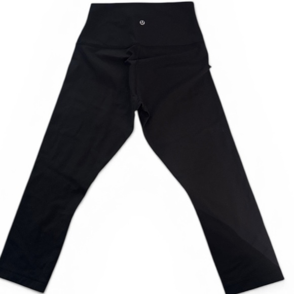 lululemon athletica Pants - Lululemon Black High Rise Cropped Leggings | Size 4 | Classic Workout Pants